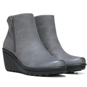 Naturalizer Women's Quineta Leather‎ Boot in Gray